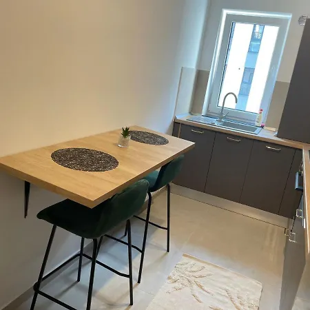 Qualisapartmentbv * Brasov